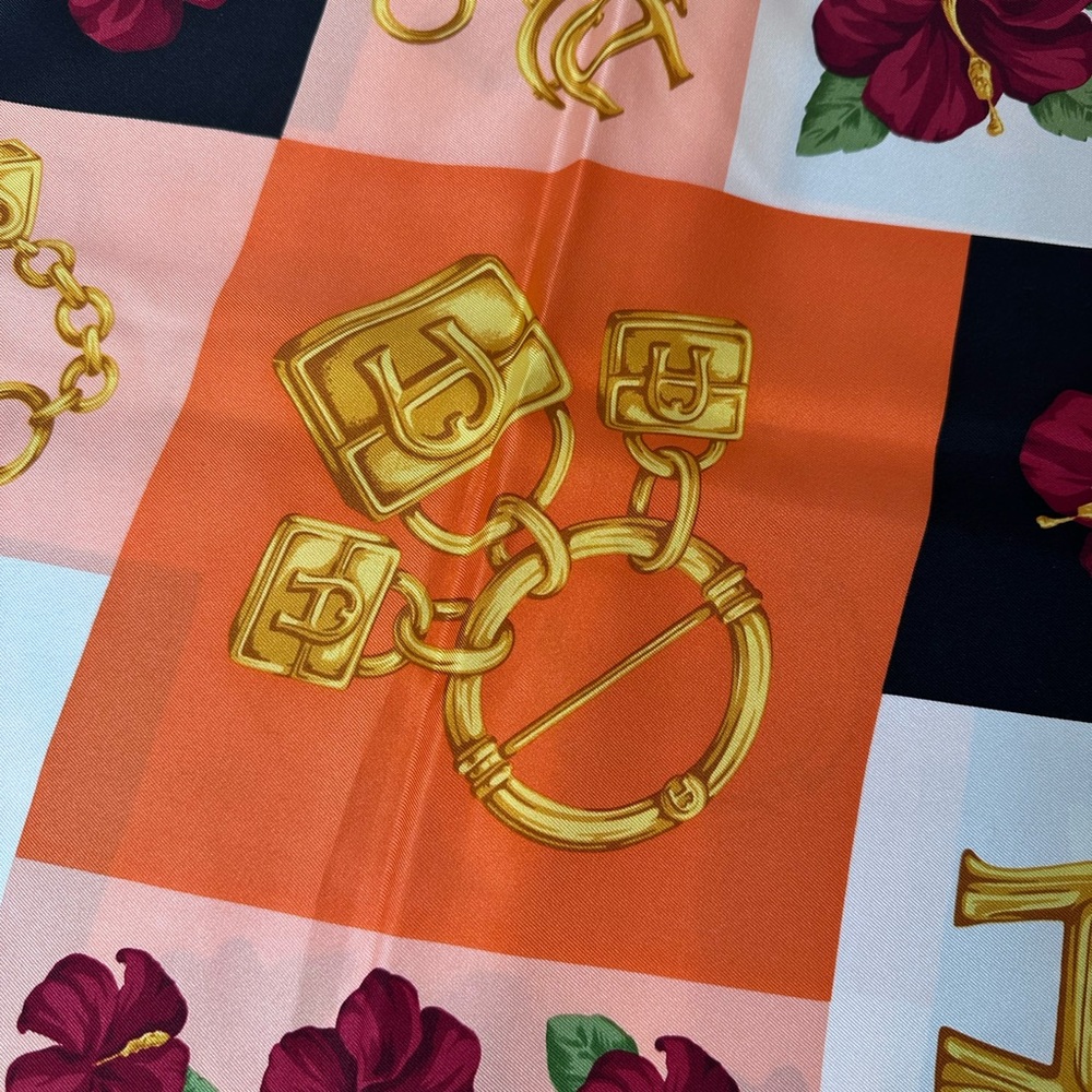 Aigner Silk scarf - Picture 5 of 7